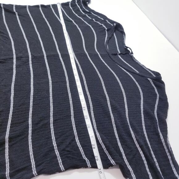 Carly Jean Los Angeles Striped Ribbed Knit Oversized Blouse - Picture 5 of 9